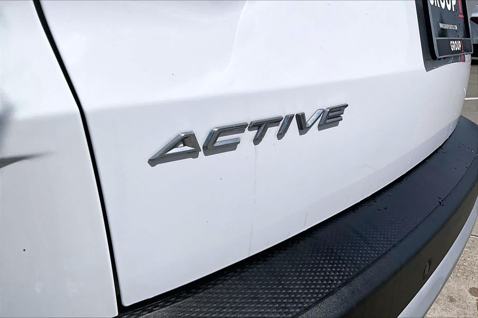 Used 2023 Oxford White Ford Active image 9