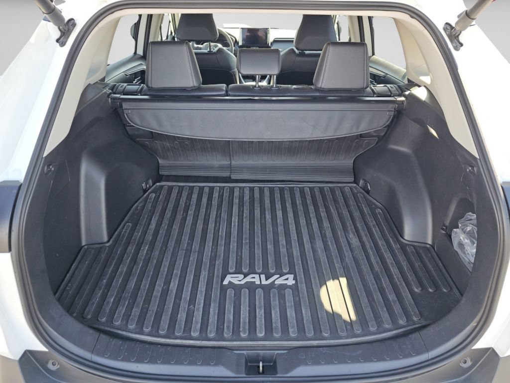 Certified Used 2025 Pearl Toyota XLE Premium image 28