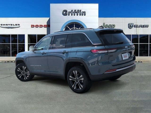 New 2027 Steel Blue Jeep Limited image 9