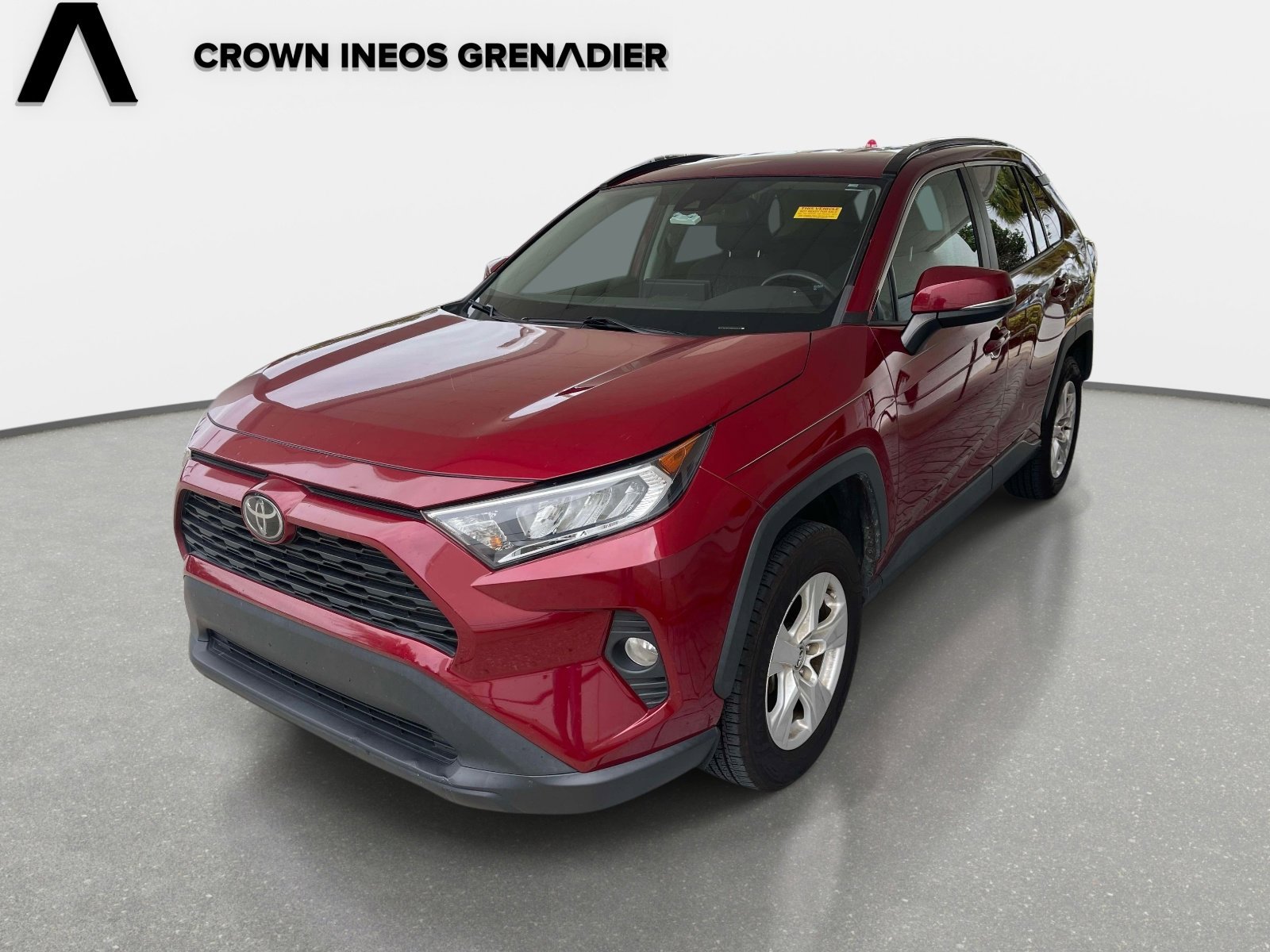 2021 Toyota RAV4 XLE FWD's photo