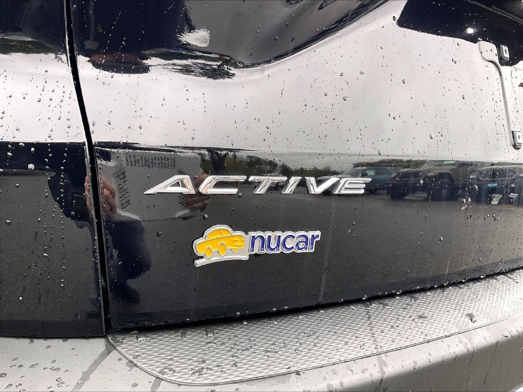 Used 2024 Black Metallic Ford Active image 26