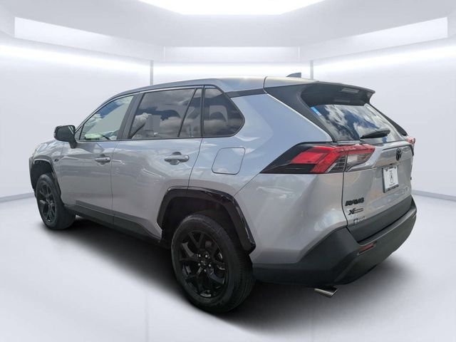 Used 2025 Silver Sky Metallic Toyota LE image 5