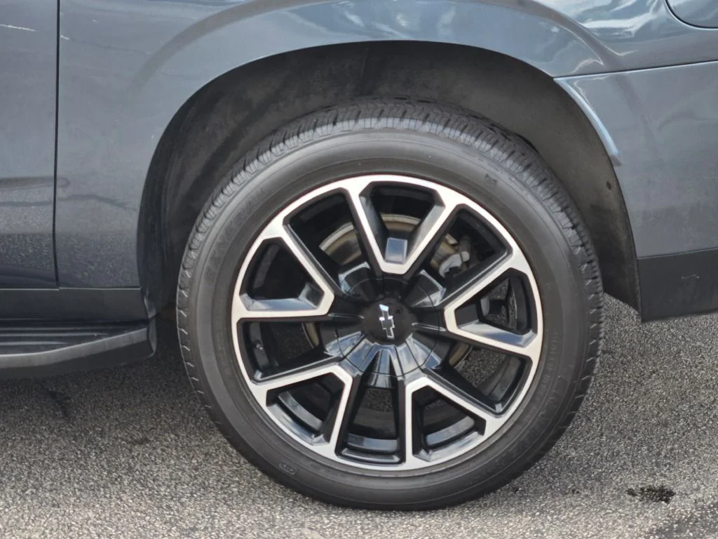 Used 2021 Gray Chevrolet RST image 18