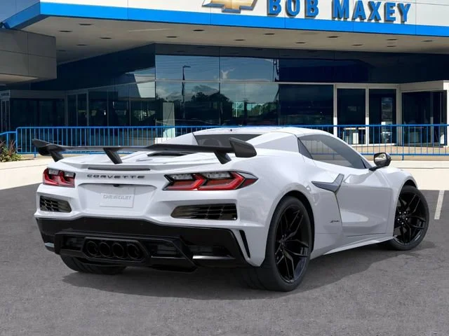 New 2026 Arctic White Chevrolet 2LZ image 4