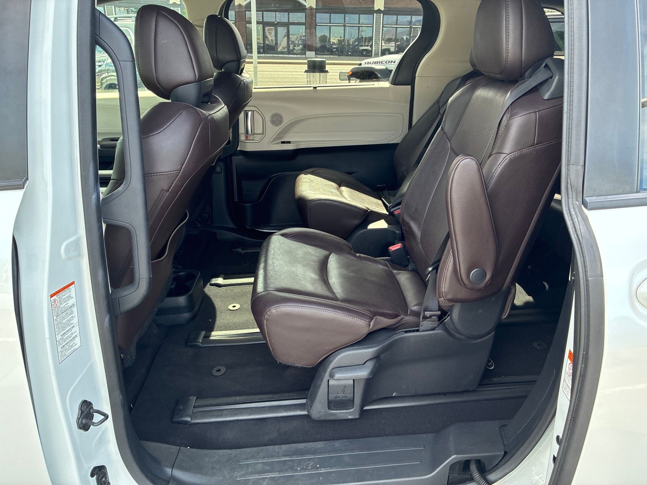 Used 2023 Ice Cap Toyota Platinum image 27