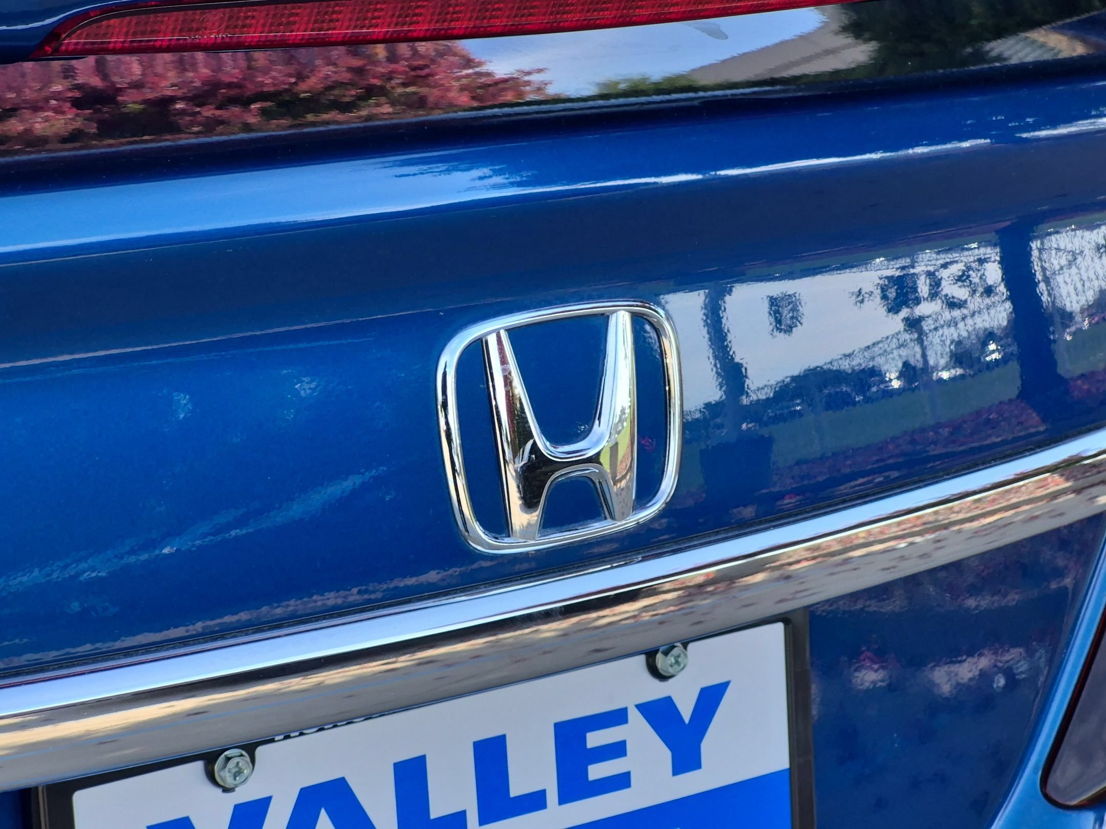 Used 2015 Dyno Blue Pearl Honda LX Sedan image 24