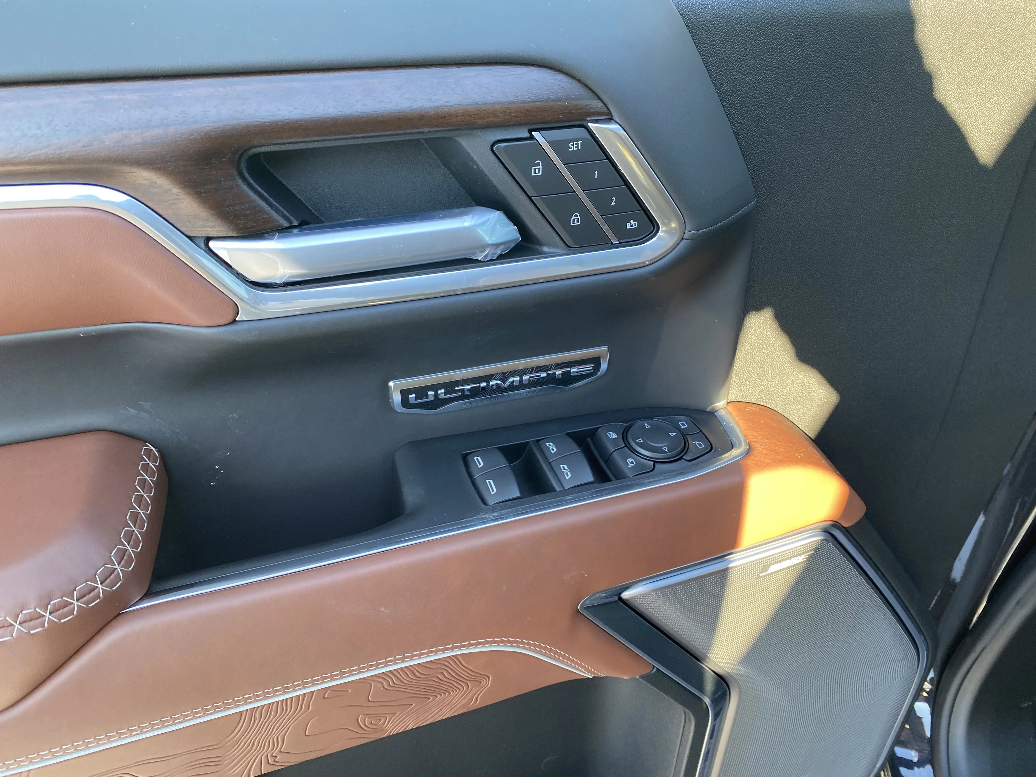 New 2026 TITANIUM RUSH METALLIC GMC Denali Ultimate image 18