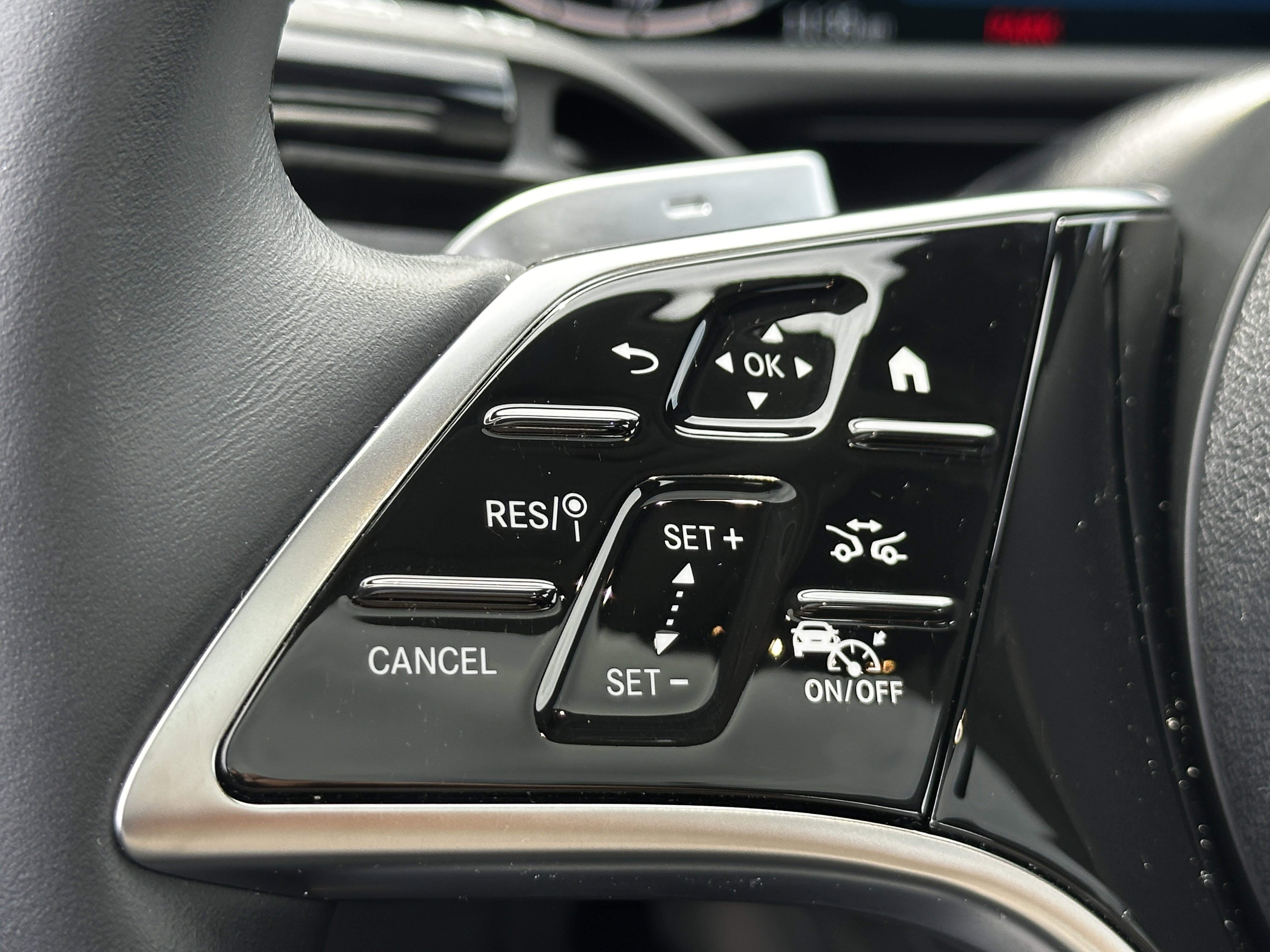 Certified Used 2025 Gray Mercedes-Benz E 350 image 28