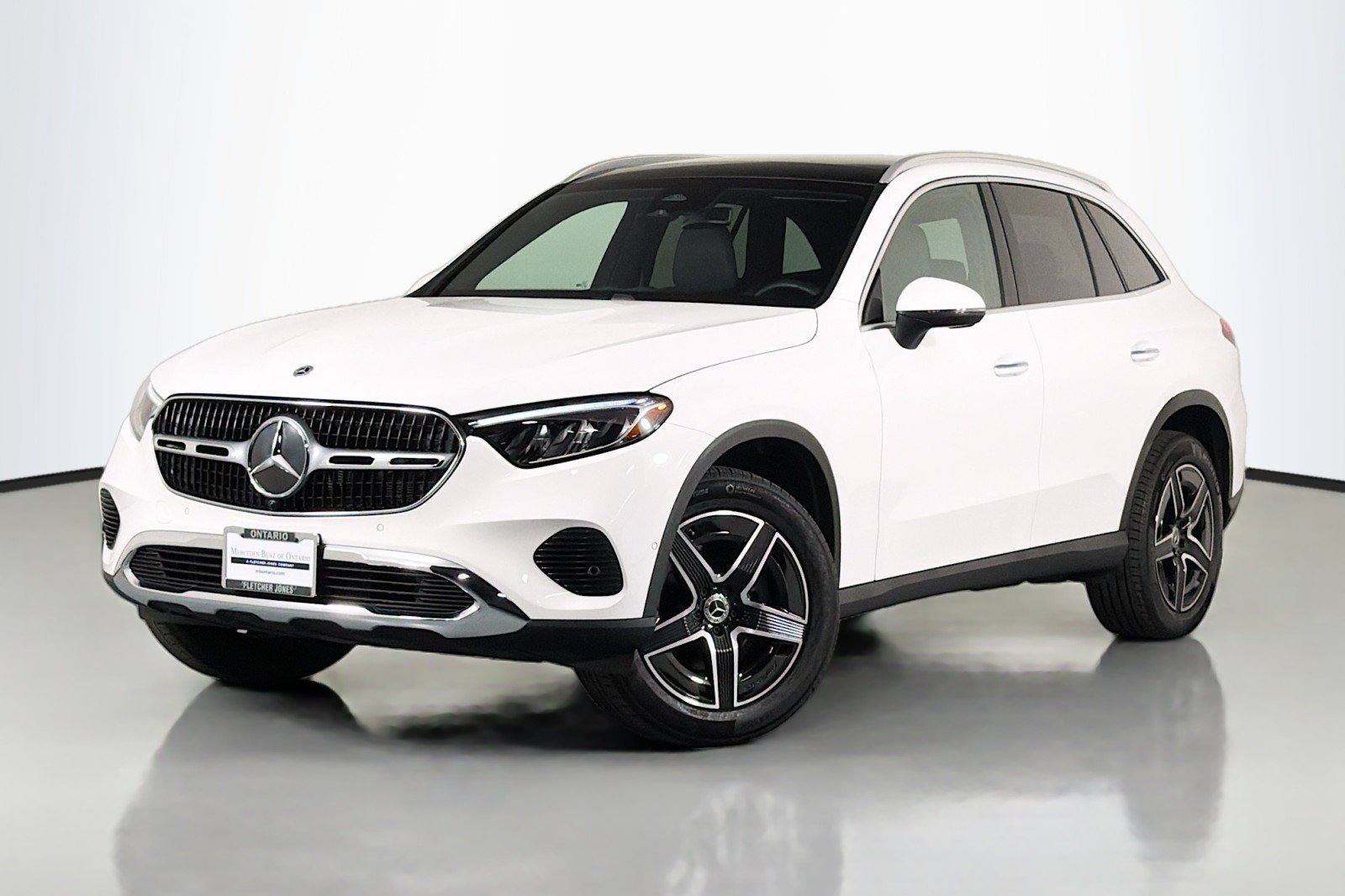 Certified Used 2026 Polar White Mercedes-Benz GLC 300 image 1