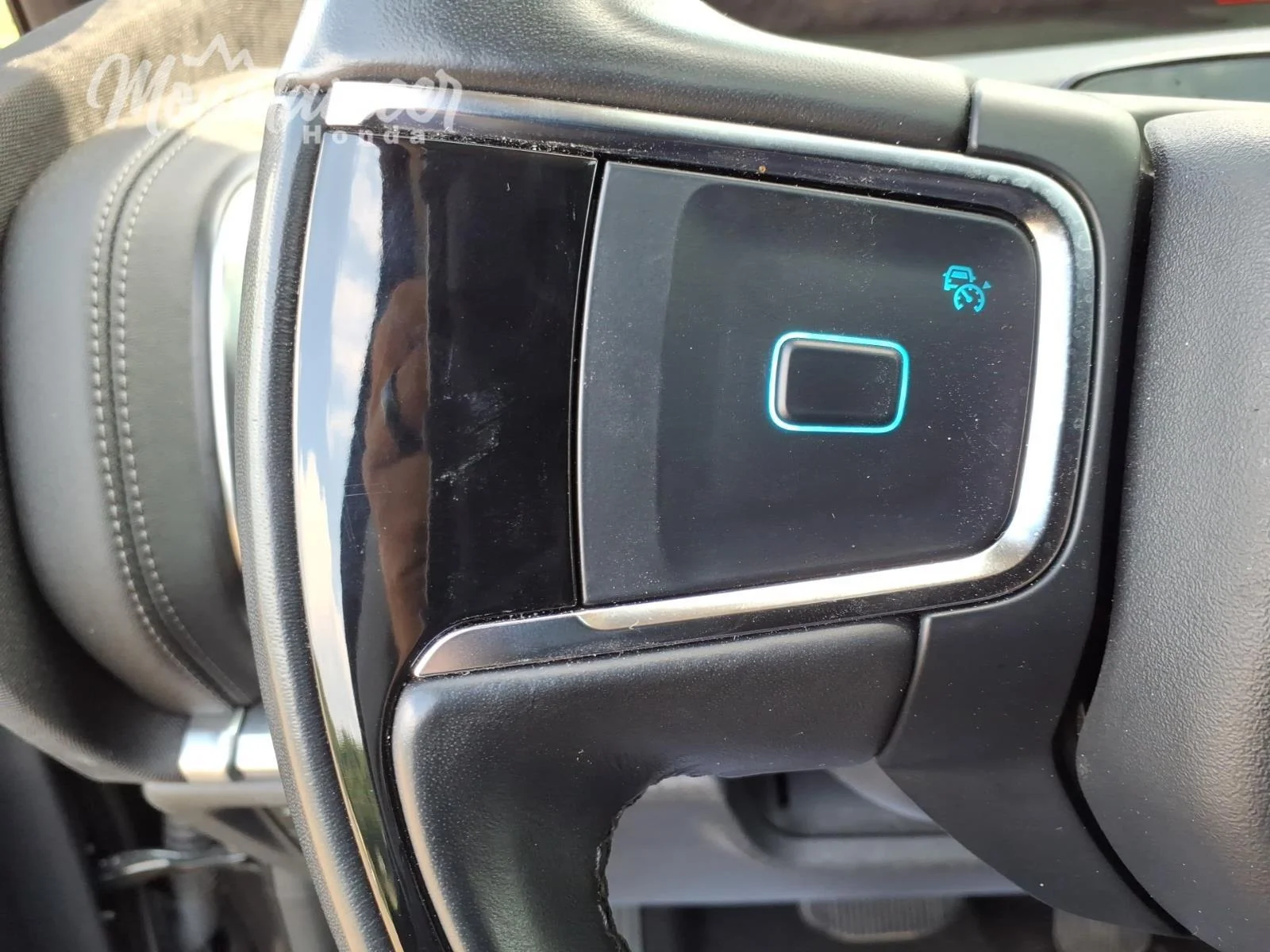 Used 2025 Dark Matter Gray Ford Platinum image 30