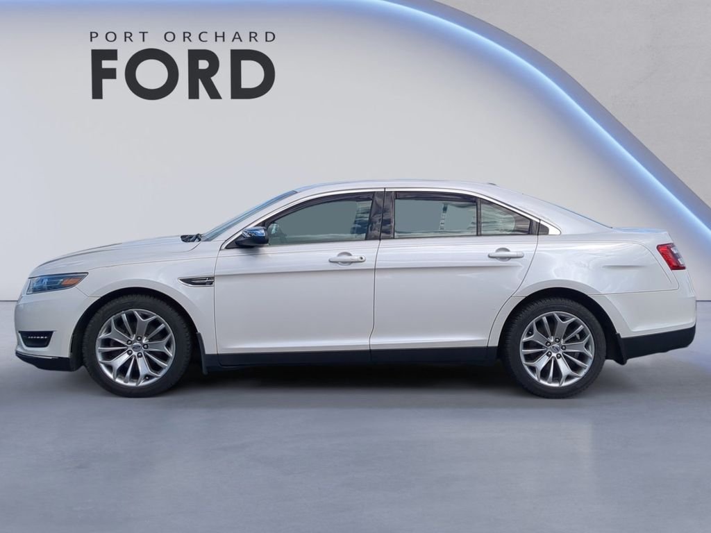 Used 2019 White Ford Limited image 3