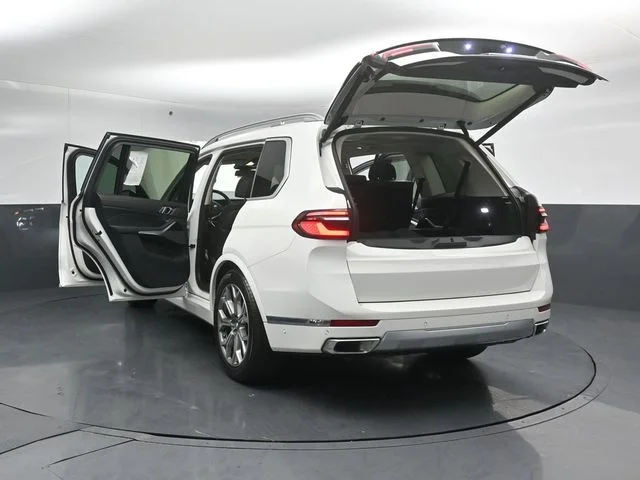 Used 2023 White BMW xDrive40i image 57
