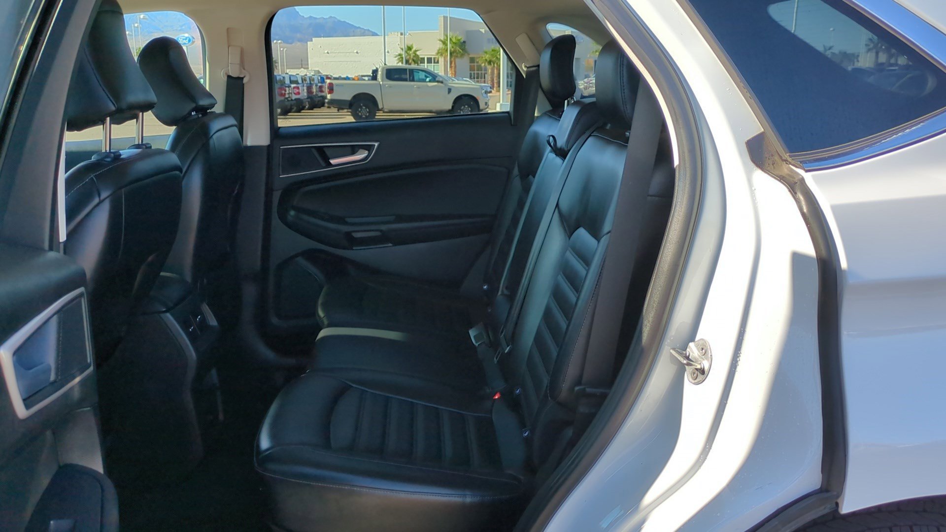 Used 2024 Oxford White Ford SEL image 27