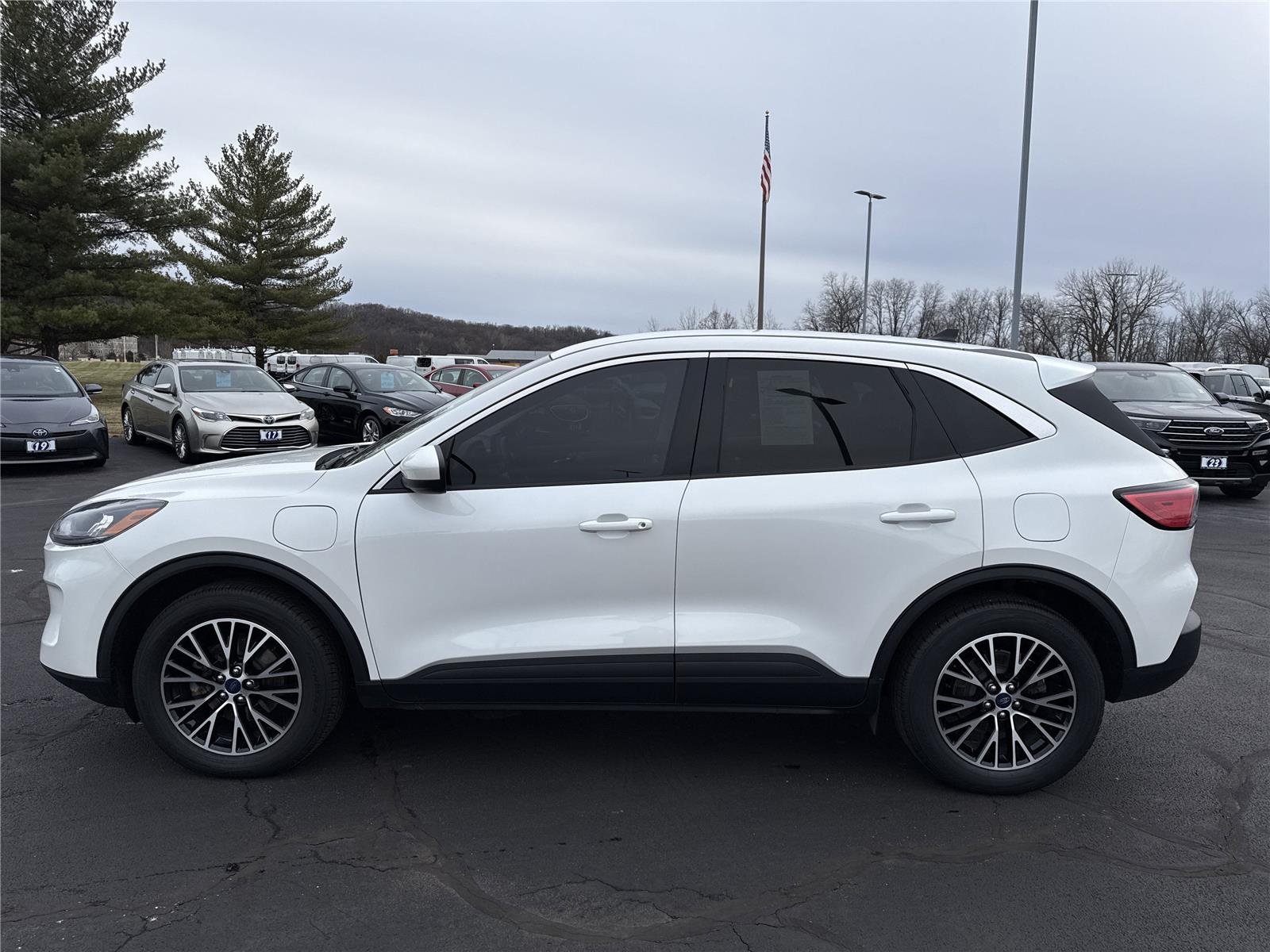 Used 2021 Ford Escape SE with VIN 1FMCU0EZ6MUB10540 for sale in East Peoria, IL