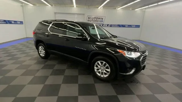 Used 2019 Chevrolet Traverse 1LT with VIN 1GNEVGKW0KJ102551 for sale in Warren, PA