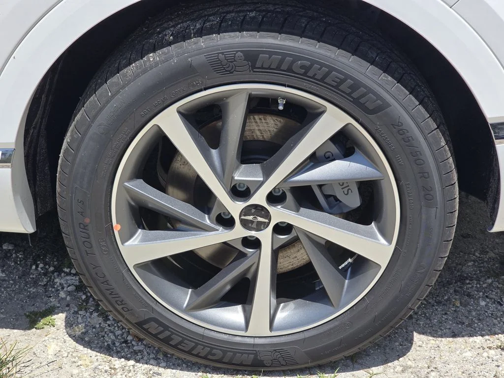 New 2026 White Genesis 2.5T Advanced image 5