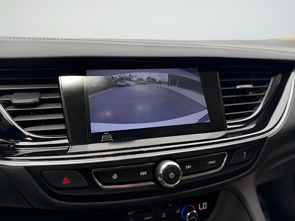 Used 2018 White Buick Essence image 18