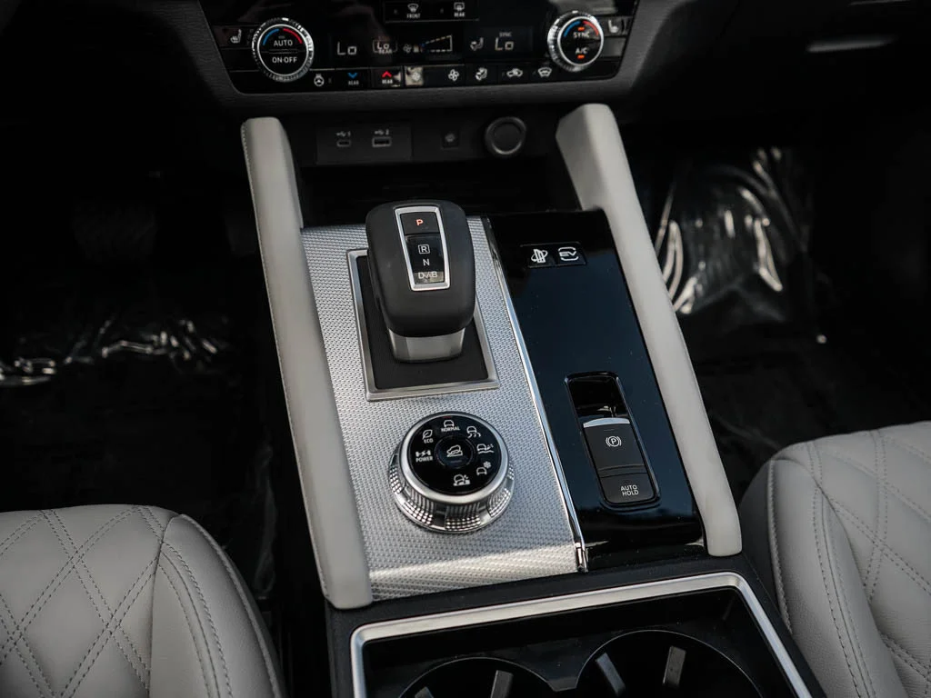 2025 Mitsubishi Outlander Plug-in Hybrid Platinum Edition - Photo 27