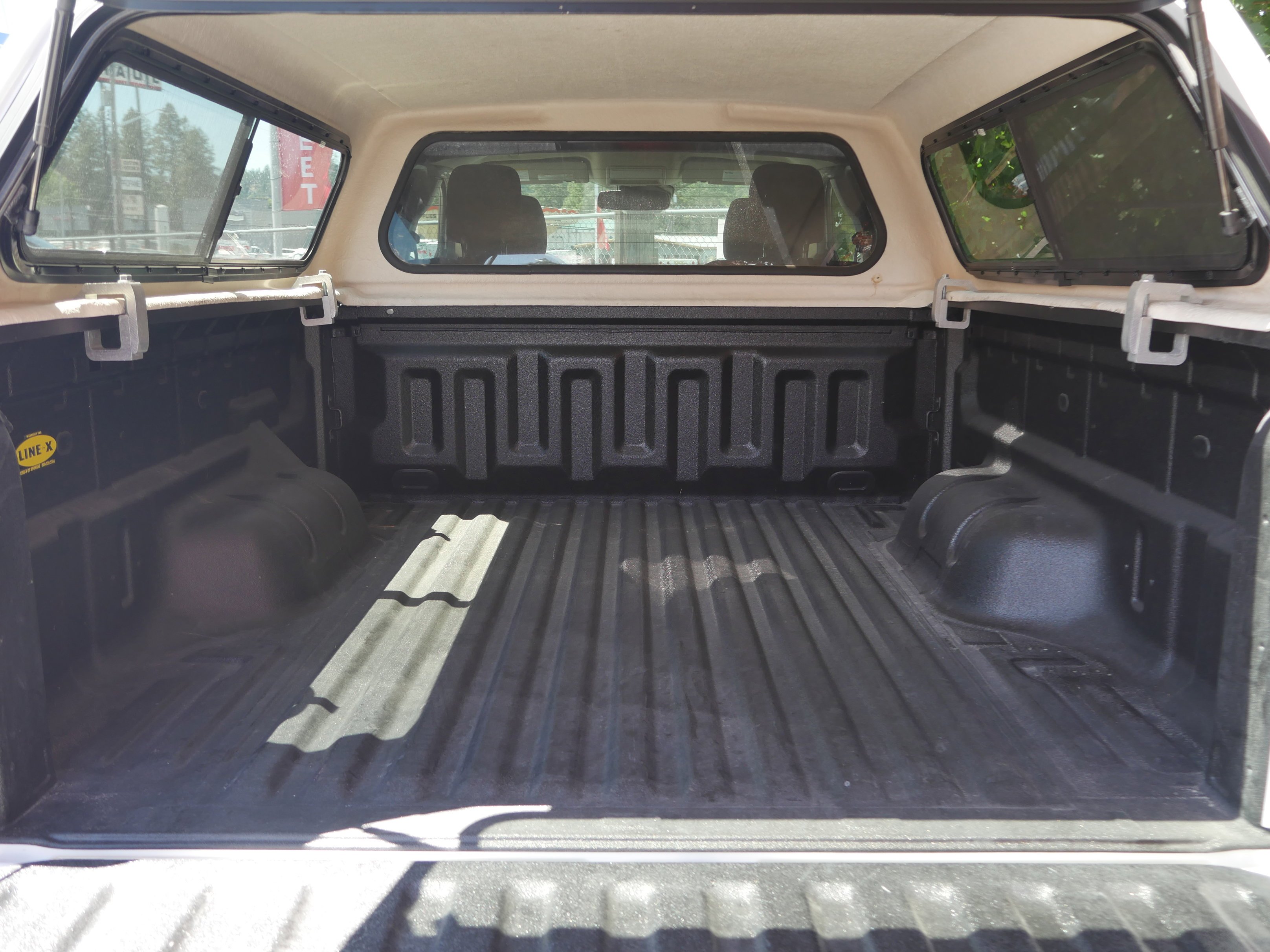 Used 2019 Oxford White Ford XLT image 23