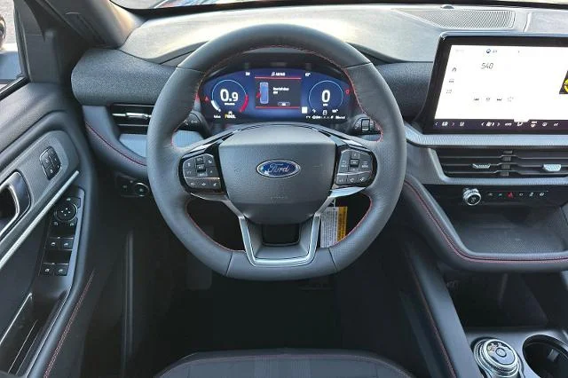 2026 Ford Explorer ST-Line - Photo 34