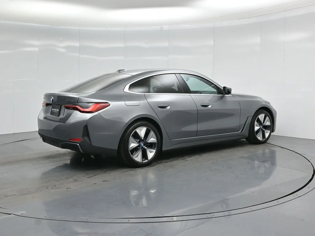Used 2023 Gray BMW eDrive40 image 28