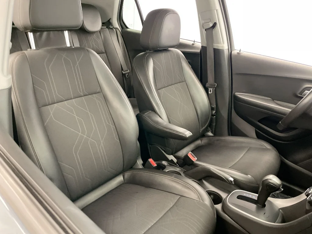 Used 2022 GRAY Chevrolet LT image 26