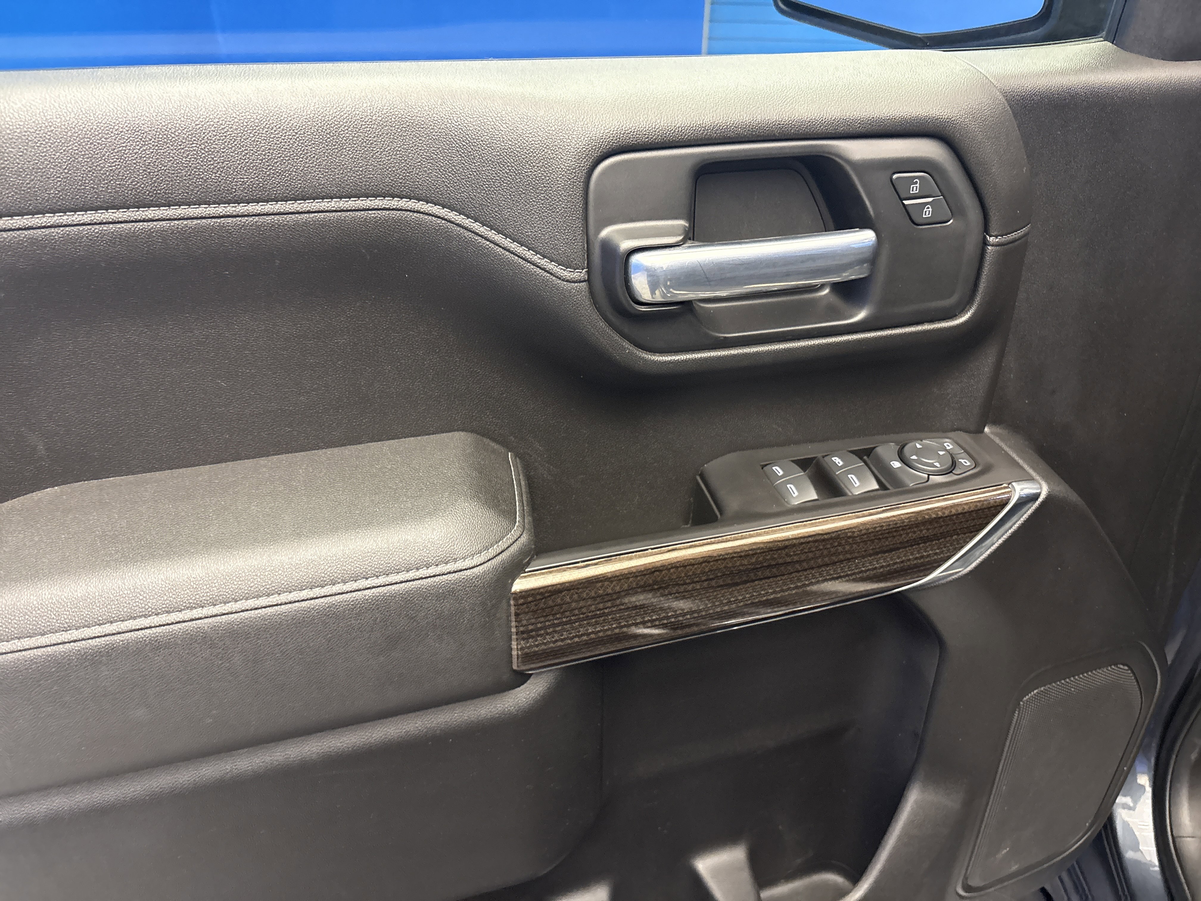 Used 2021 Shadow Gray Metallic Chevrolet LT image 10