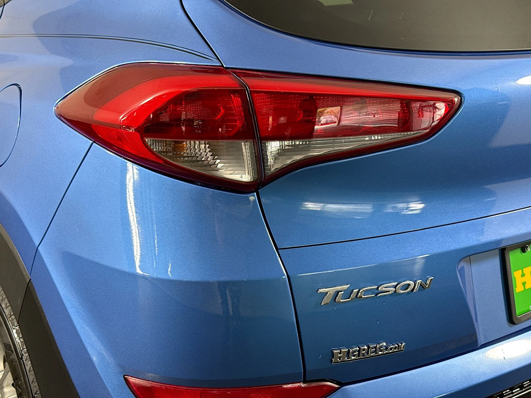 Used 2017 Caribbean Blue Hyundai SE Plus image 32