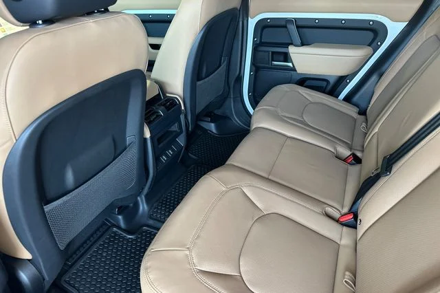 New 2026 Fuji White Land Rover X-Dynamic SE image 11