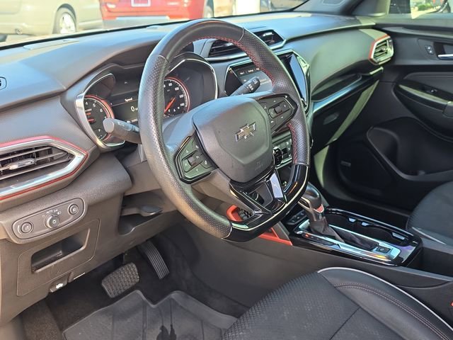 Used 2023 Mosaic Black Metallic Chevrolet RS image 15
