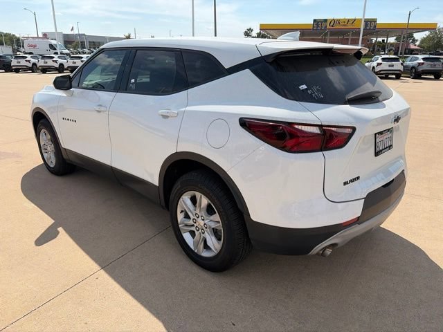 Used 2022 SUMMIT WHITE Chevrolet LT image 4
