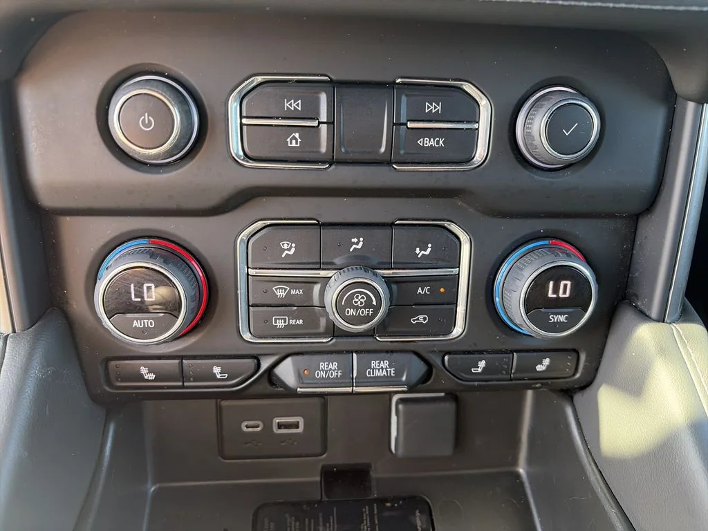 Used 2023 Gray Chevrolet LT image 26