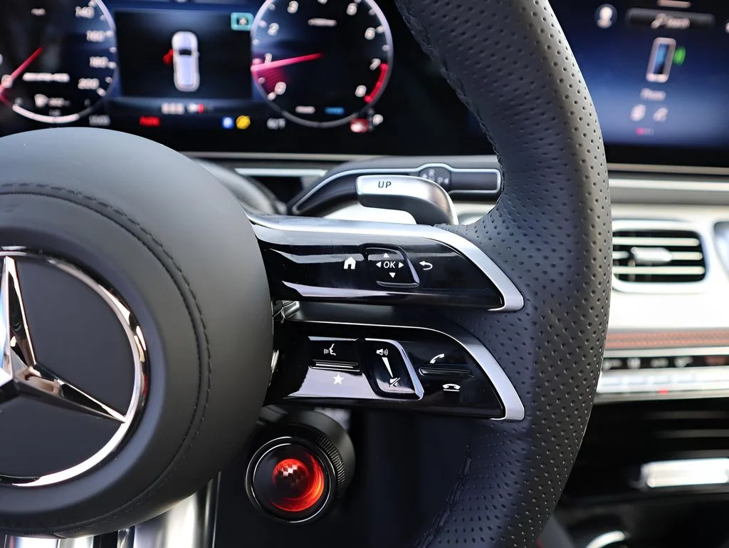 New 2025 MANUFAKTUR Moonlight White Metallic Mercedes-Benz GLE 63 S AMG® image 42