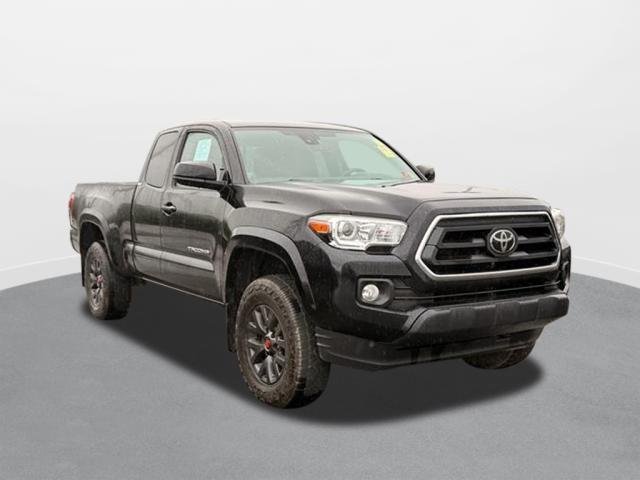 Used 2022 Midnight Black Metallic Toyota SR5 V6 image 2