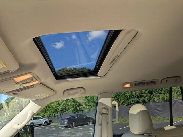 Used 2018 Hermosa Blue INFINITI Base image 23