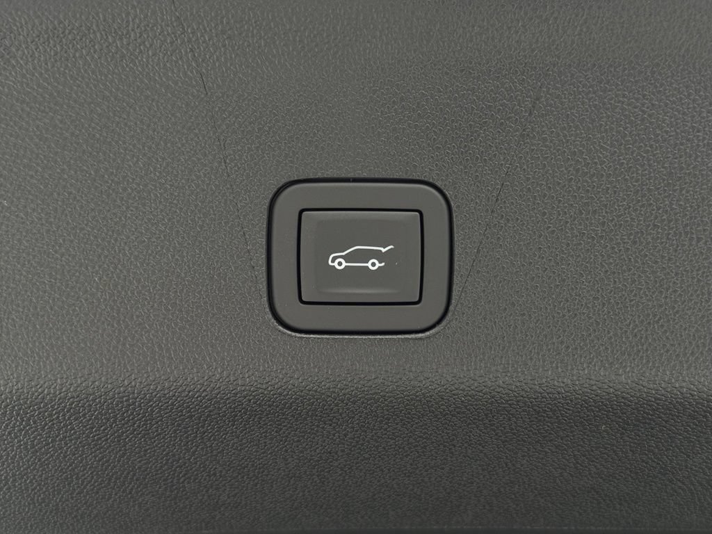 2026 Chevrolet Tahoe High Country - Photo 18