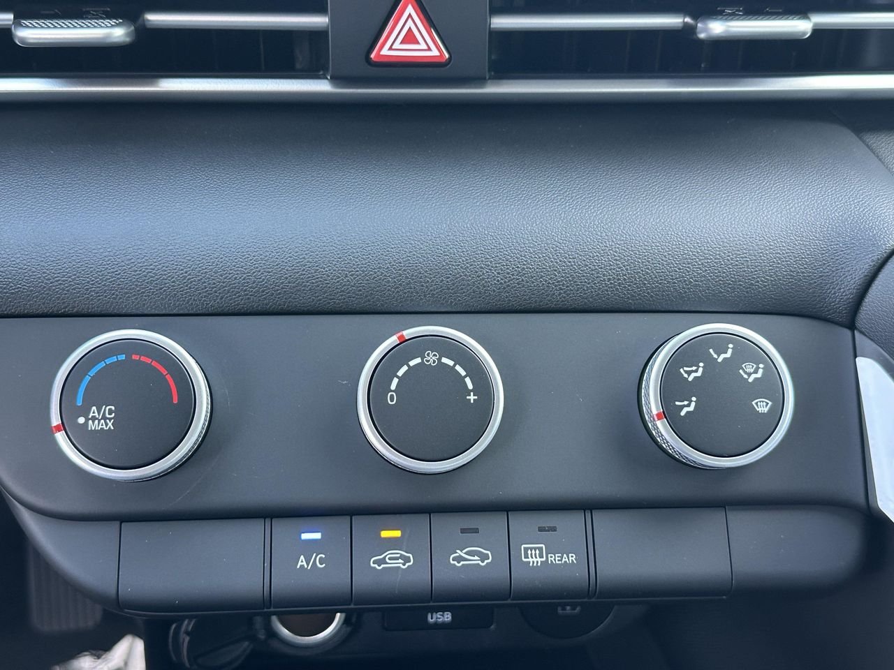 New 2026 Abyss Black Hyundai SE image 27