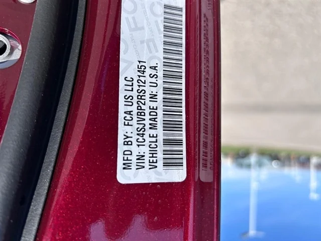 Used 2024 Velvet Red Wagoneer Series II image 29