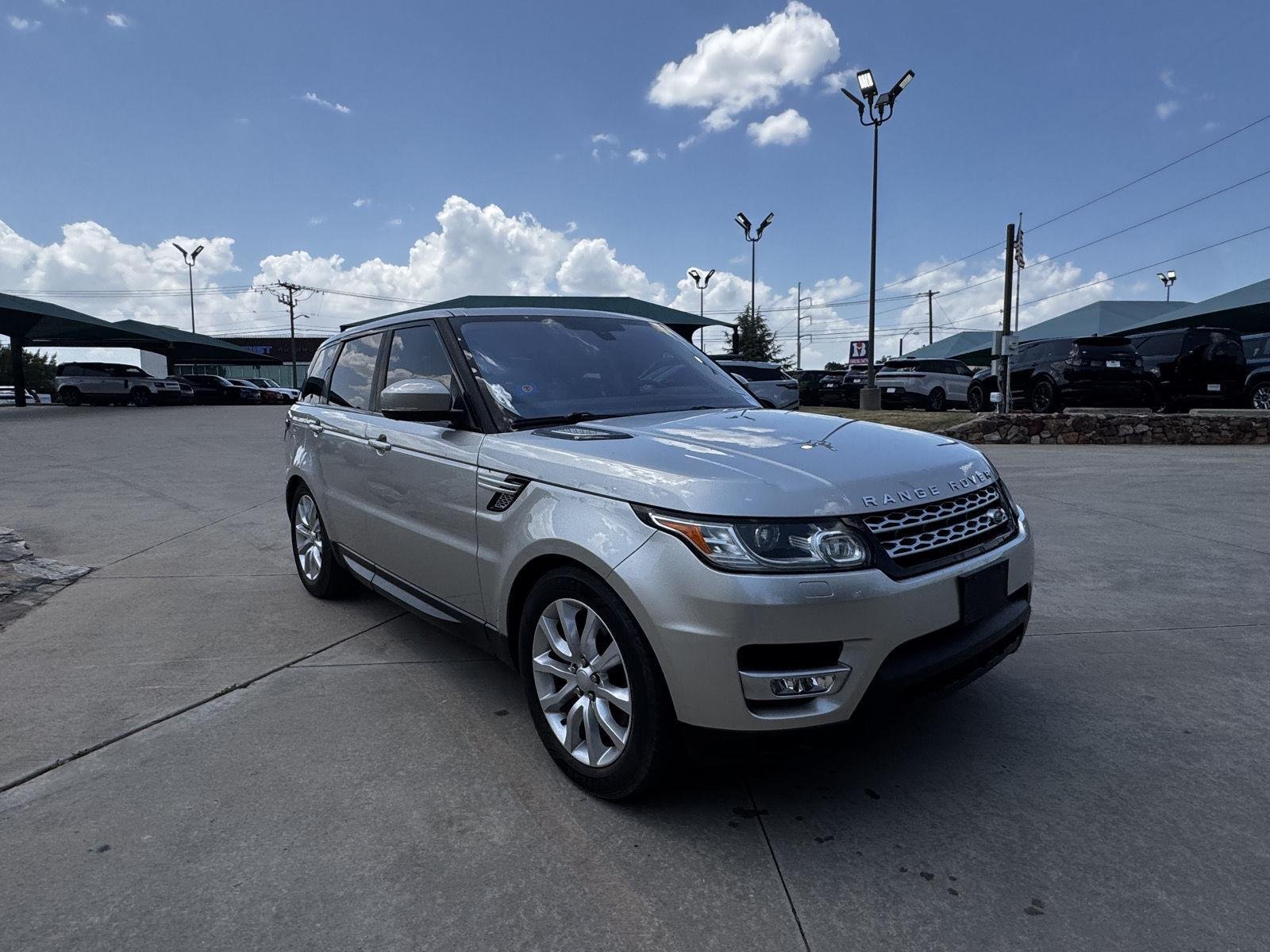 Used 2016  Land Rover V6 HSE image 11