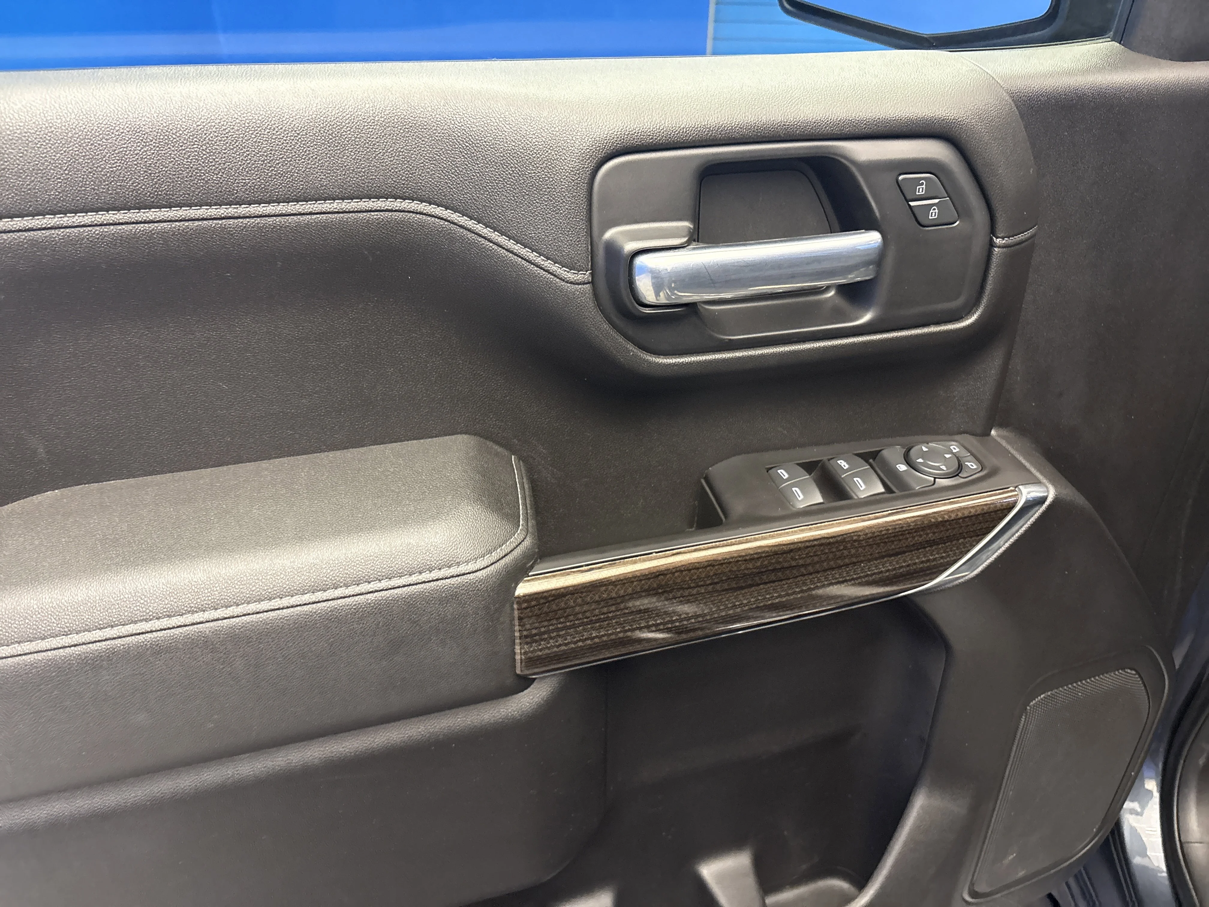 Used 2021 Shadow Gray Metallic Chevrolet LT image 10