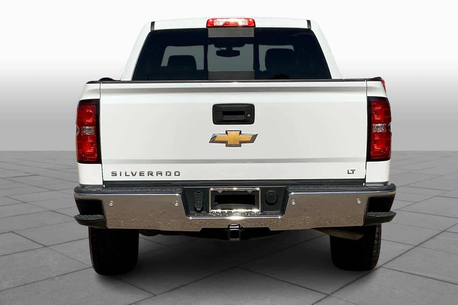 Used 2017 Summit White Chevrolet LT image 5