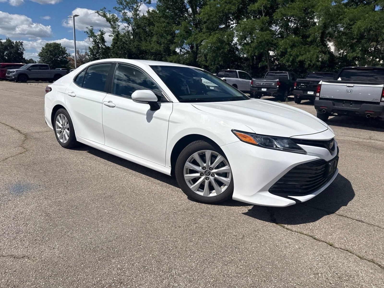 Used 2020 Super White Toyota LE image 24