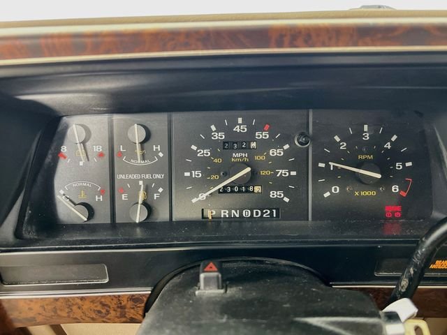 Used 1989 Red Ford  image 14