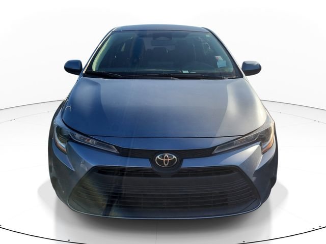 Used 2025  Toyota LE image 1