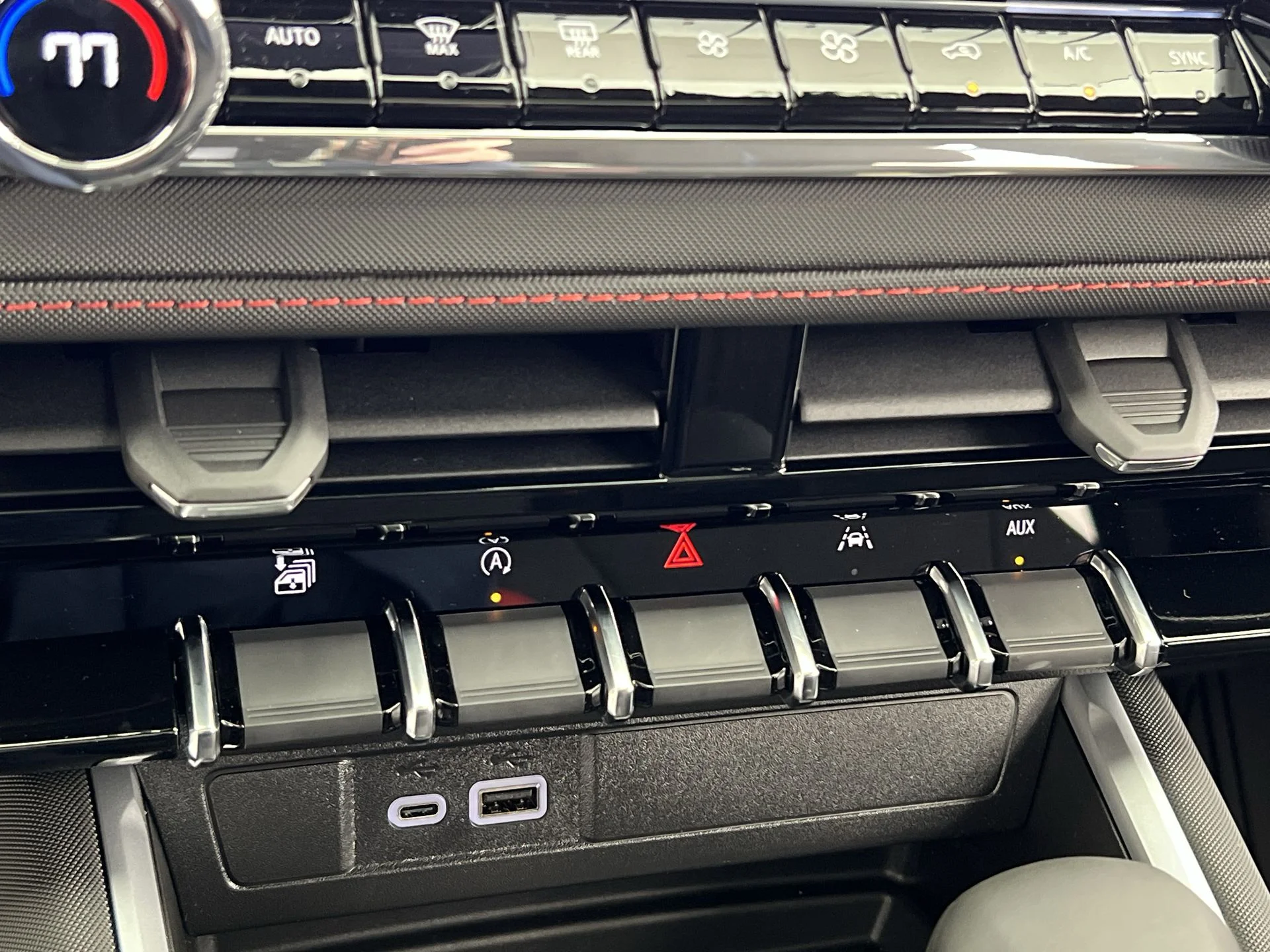 2025 Chevrolet Colorado Z71 - Photo 48
