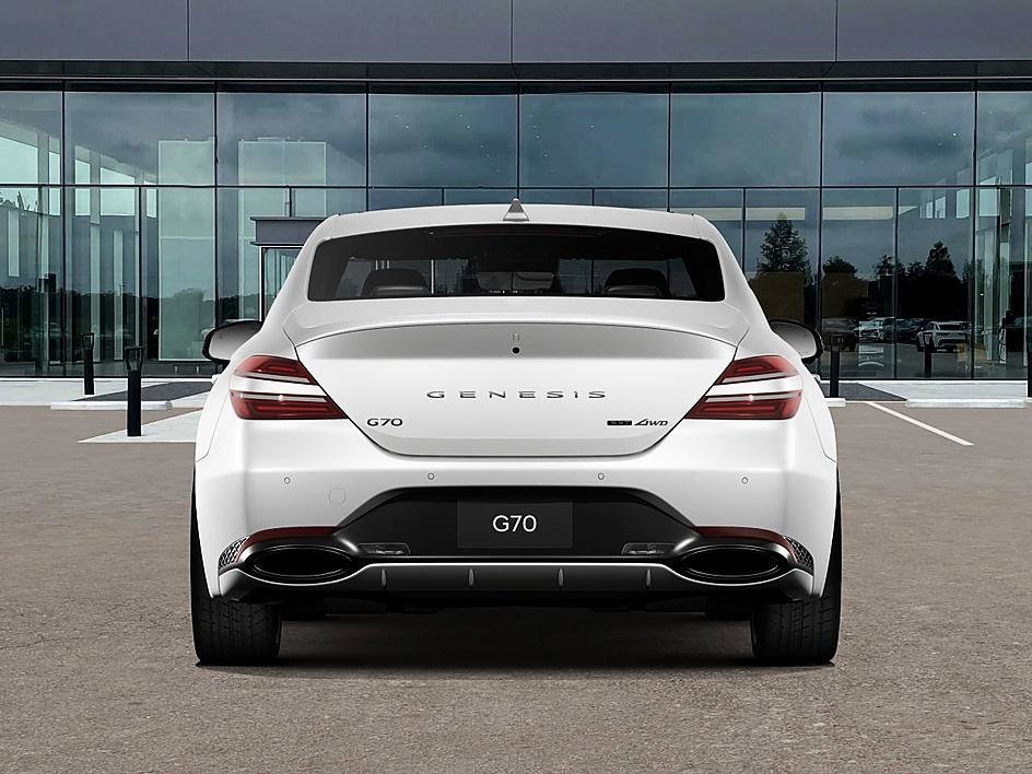 New 2026 Uyuni White Genesis 3.3T Sport Prestige image 7