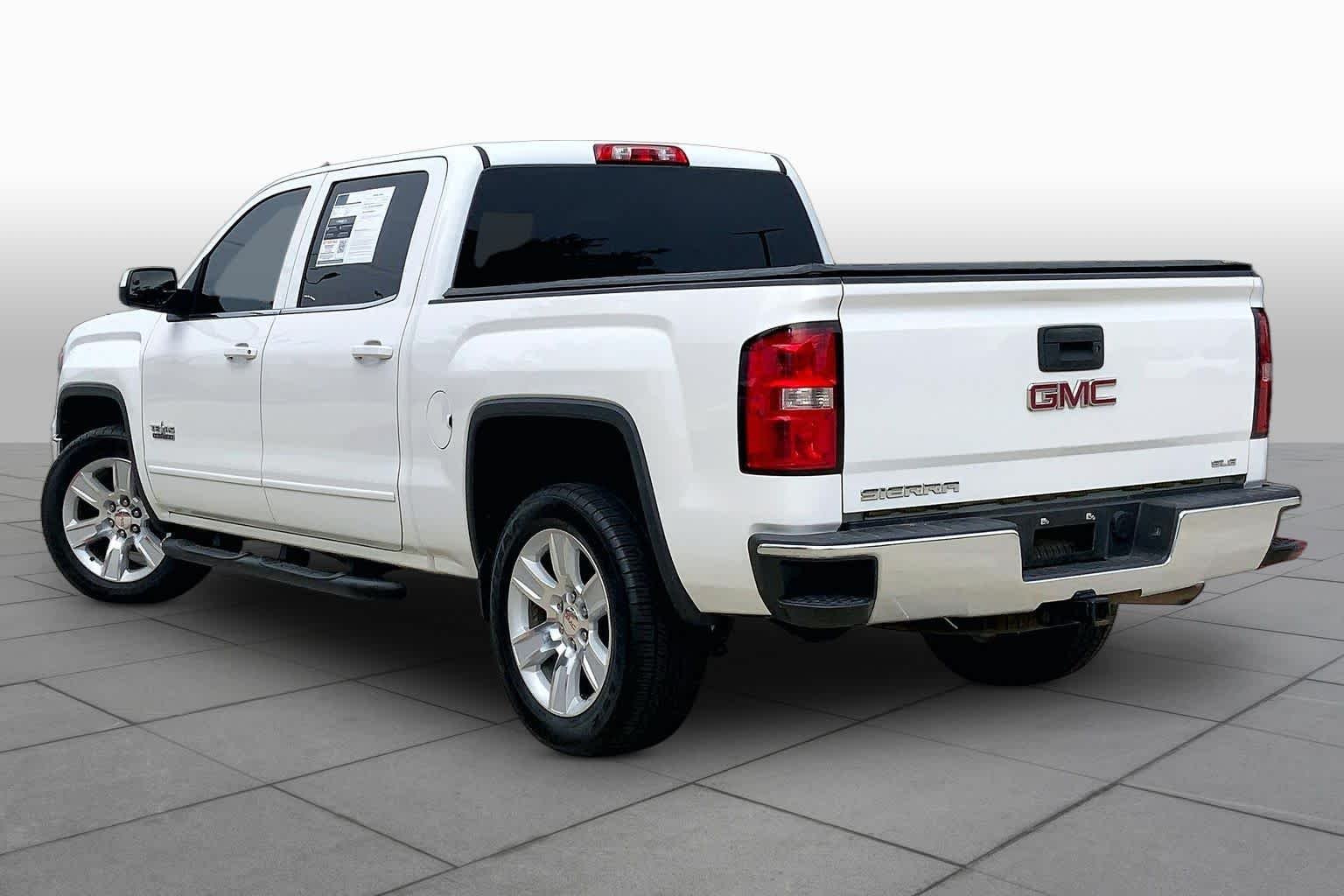 Used 2015 Summit White GMC SLE image 12