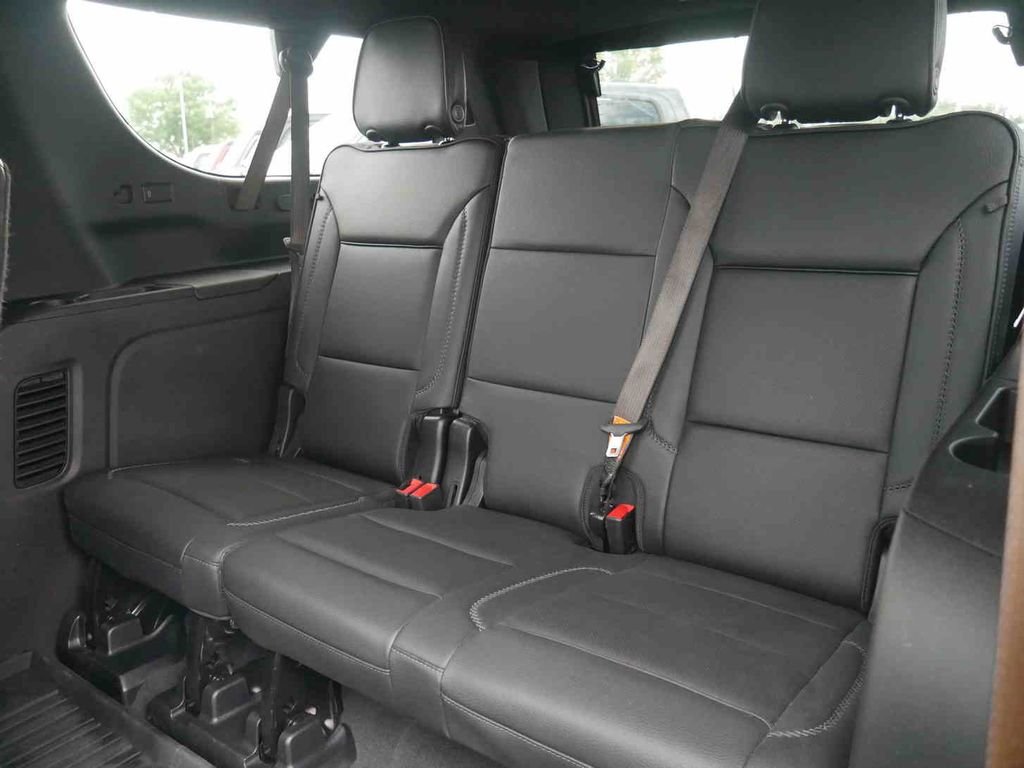 Used 2024  GMC Denali image 17