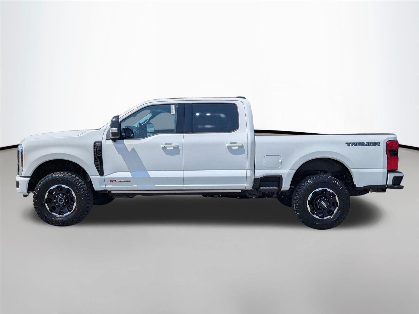 New 2026 Star White Metallic Tri-Coat Ford F-250® Lariat® image 8