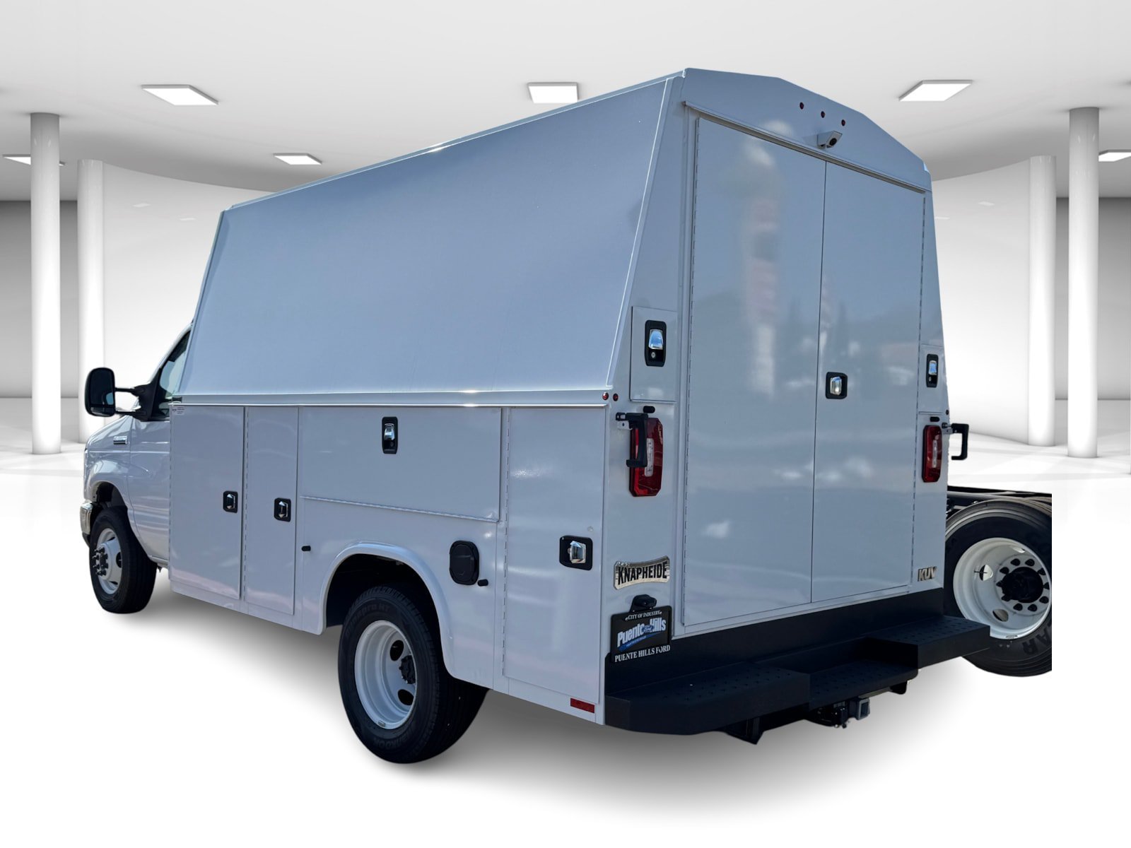 2026 Ford E-Series Cutaway Base - Photo 3
